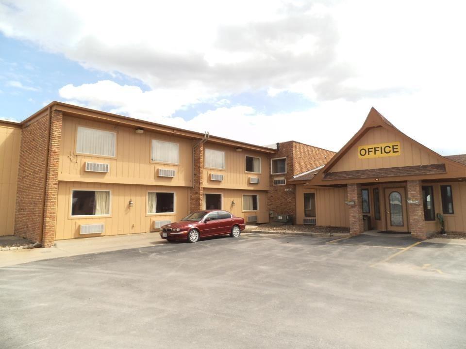Days Inn By Wyndham West Branch Iowa City Area Dış mekan fotoğraf